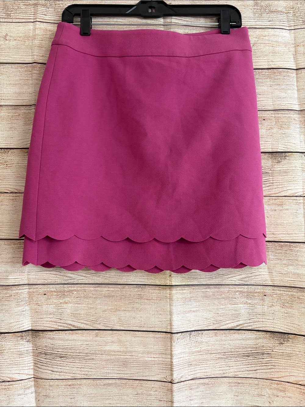 Loft Women's Scalloped Hem Mini Skirt in Magenta